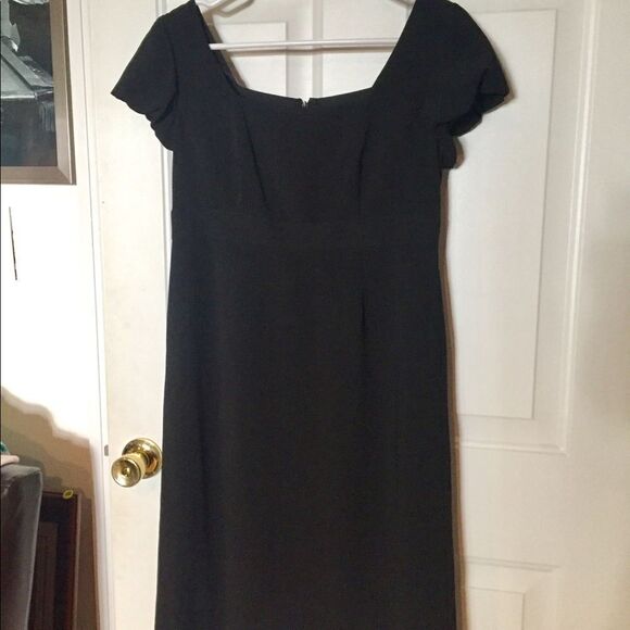 Black dress by Tapemeasure size 6 - Picture 1 of 1